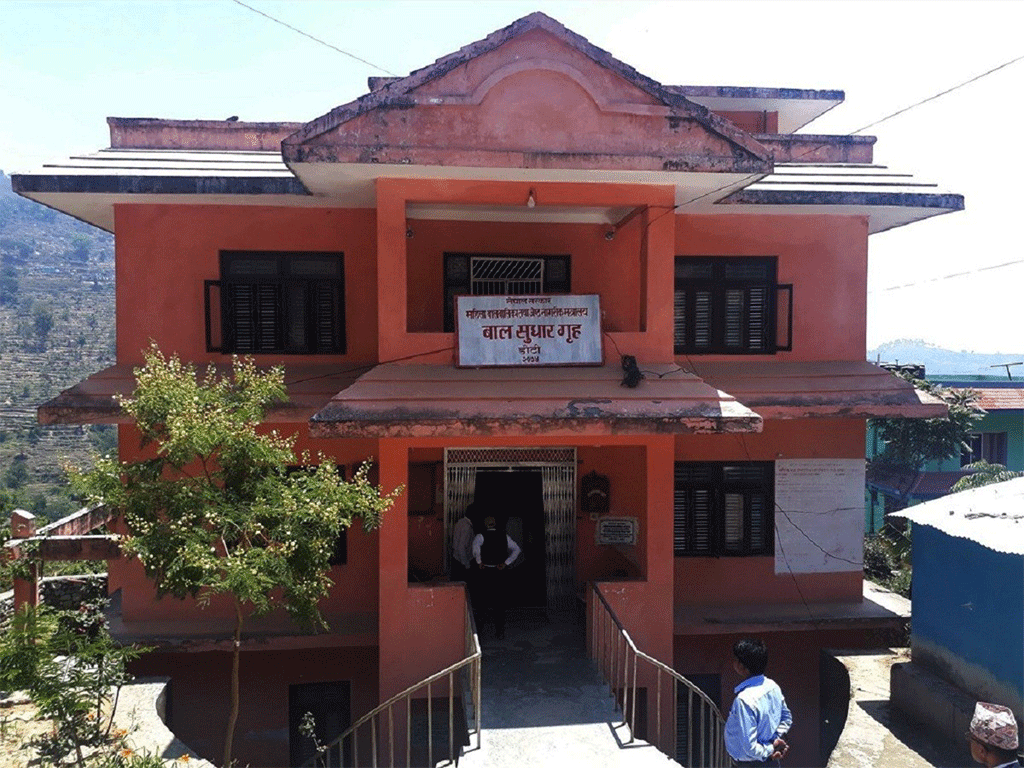 डाेटीकाे बाल सुधार गृहबाट ५२ जना बालबालिका भागे