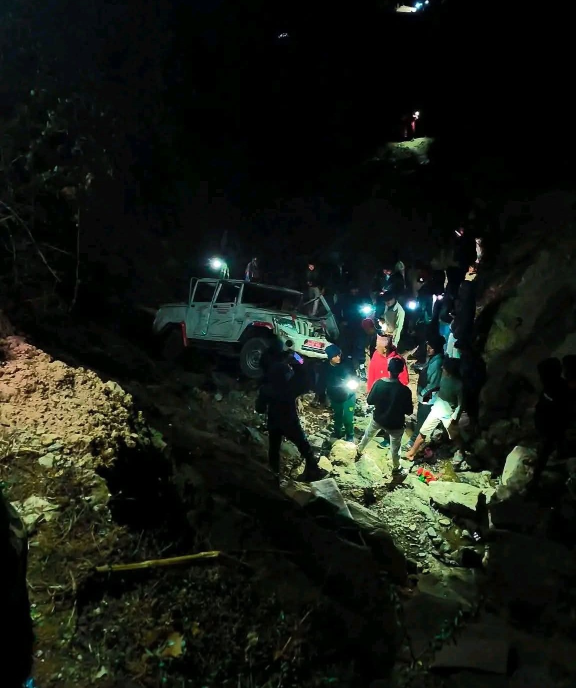 डोटीमा बोलेरो जीप दुर्घटना हुँदा १२ जना घाईते