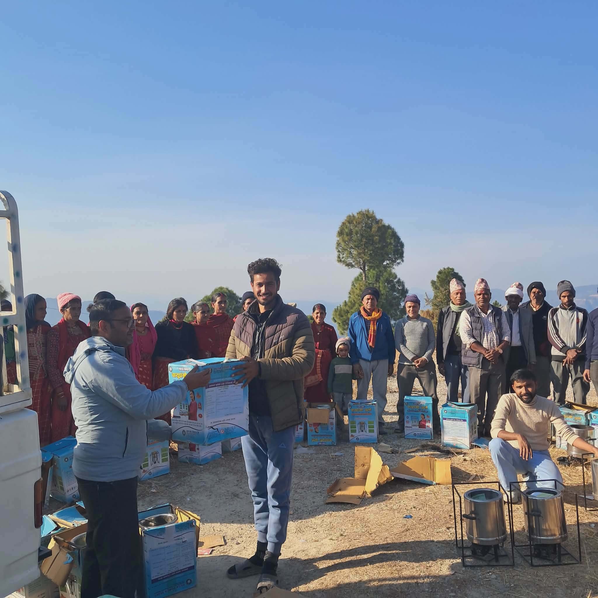 डोटीमा धुवाँरहित वायुपंखी चुलो वितरण