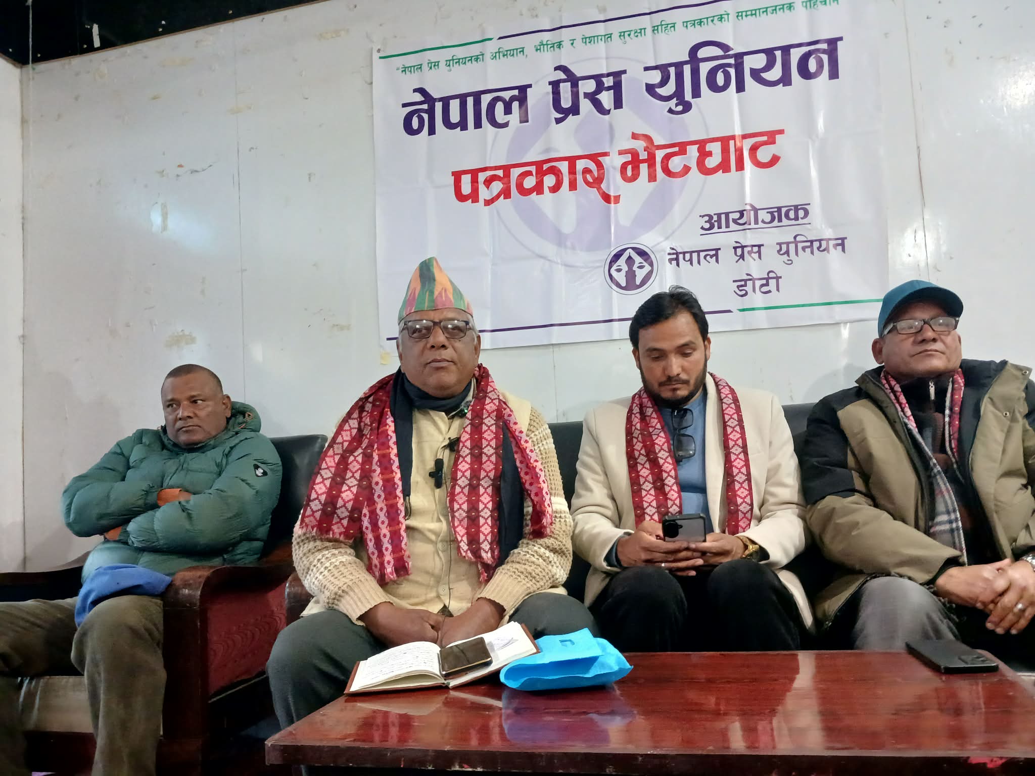 डोटीको प्रतिष्ठामा आँच आउन दिने छैन : काँग्रेस उम्मेदवार खड्का