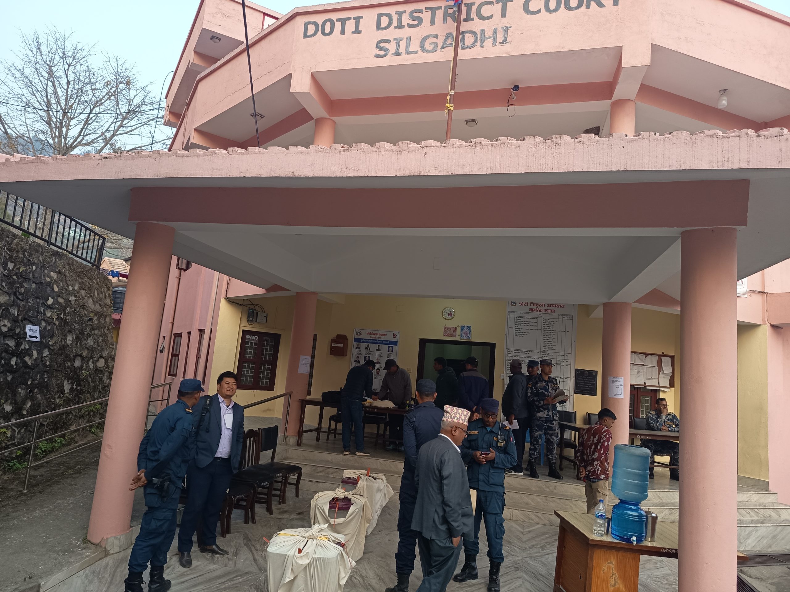 डाेटीमा जम्मा ४०.९ प्रतिसत मत खस्याे, मतपेटिका संकलन कार्य सुरु