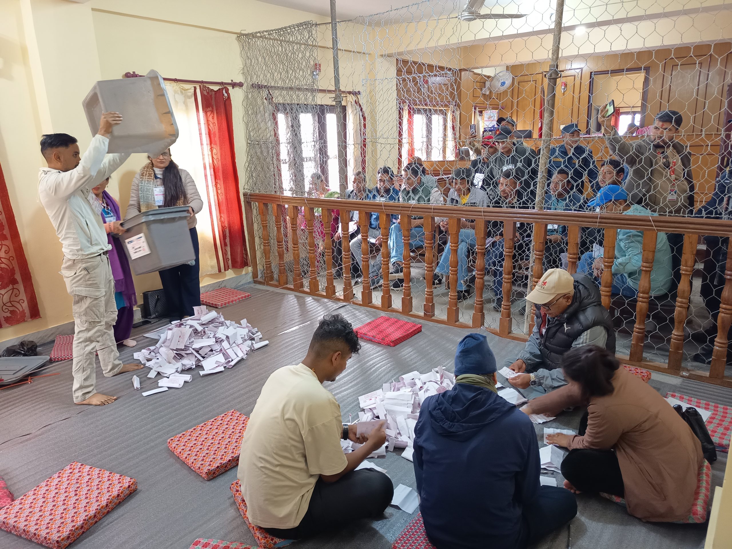 डाेटीमा मतगणना सुरु